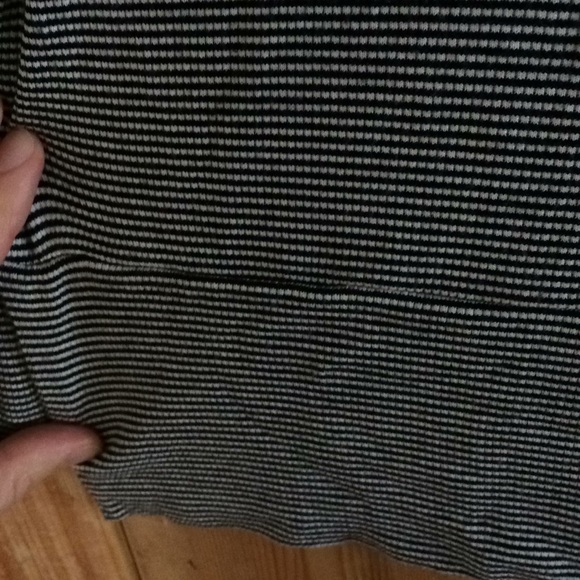 Splendid striped top black and white. - Picture 3 of 6